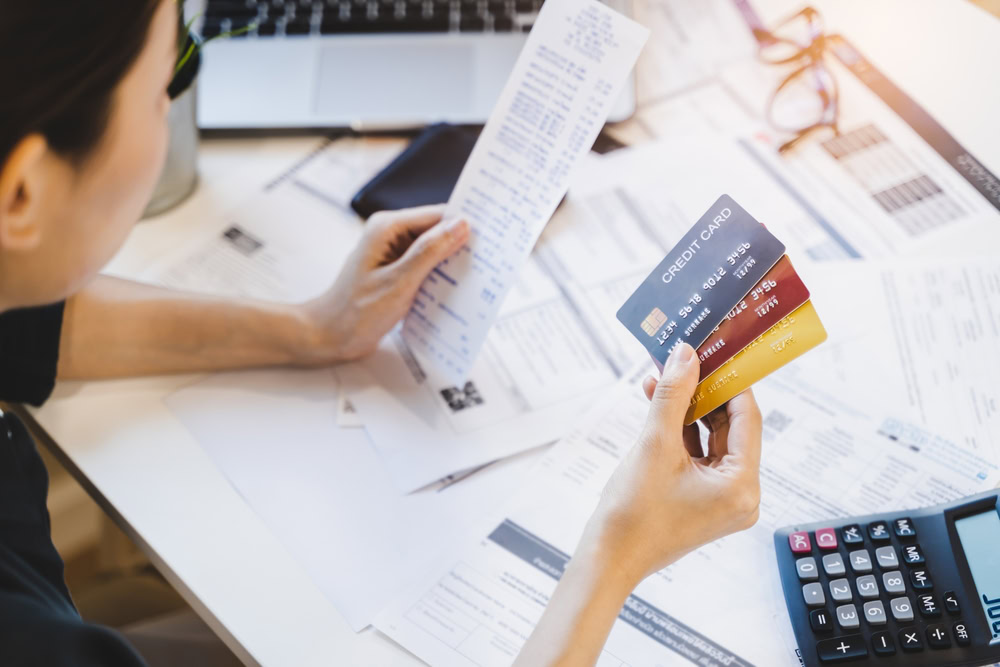 What Is Debt Consolidation? 2 types of debt consolidation